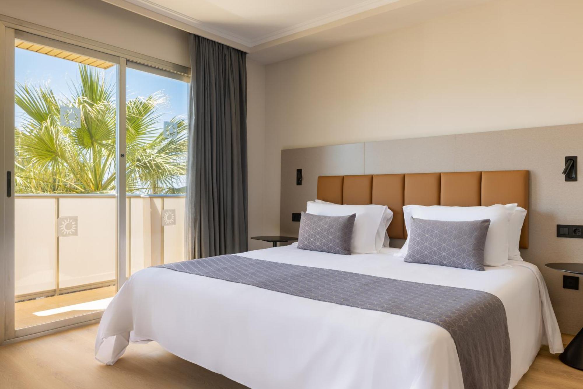 Superior Triple Room Sea View